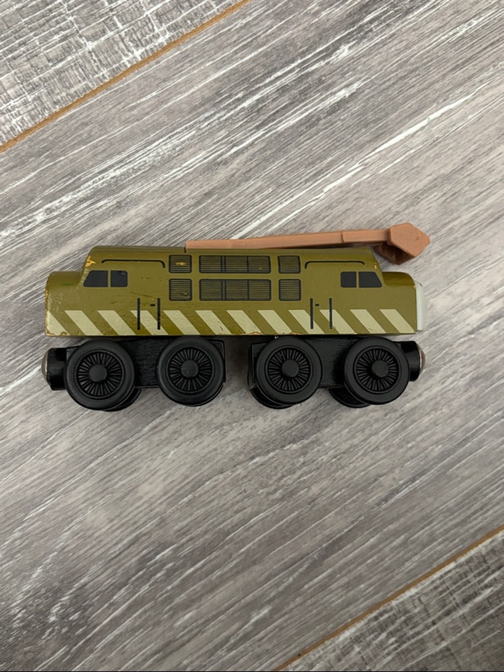 Wooden Diesel 10 - Picture 8 of 9